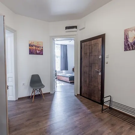 شقة Vitoshka By Bulgarianhomes صوفيا
